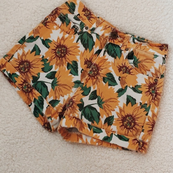 PacSun SunFlower Mom Shorts - Updated - Picture 2 of 3